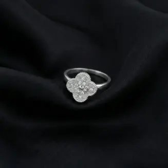 Van Cleef & Arpels, Vintage Alhambra Ring