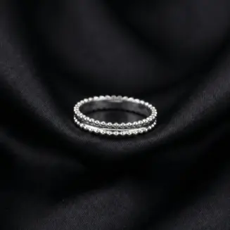 Van Cleef & Arpels, Estelle Wedding Band