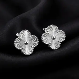 Van Cleef & Arpels, Vintage Alhambra earrings